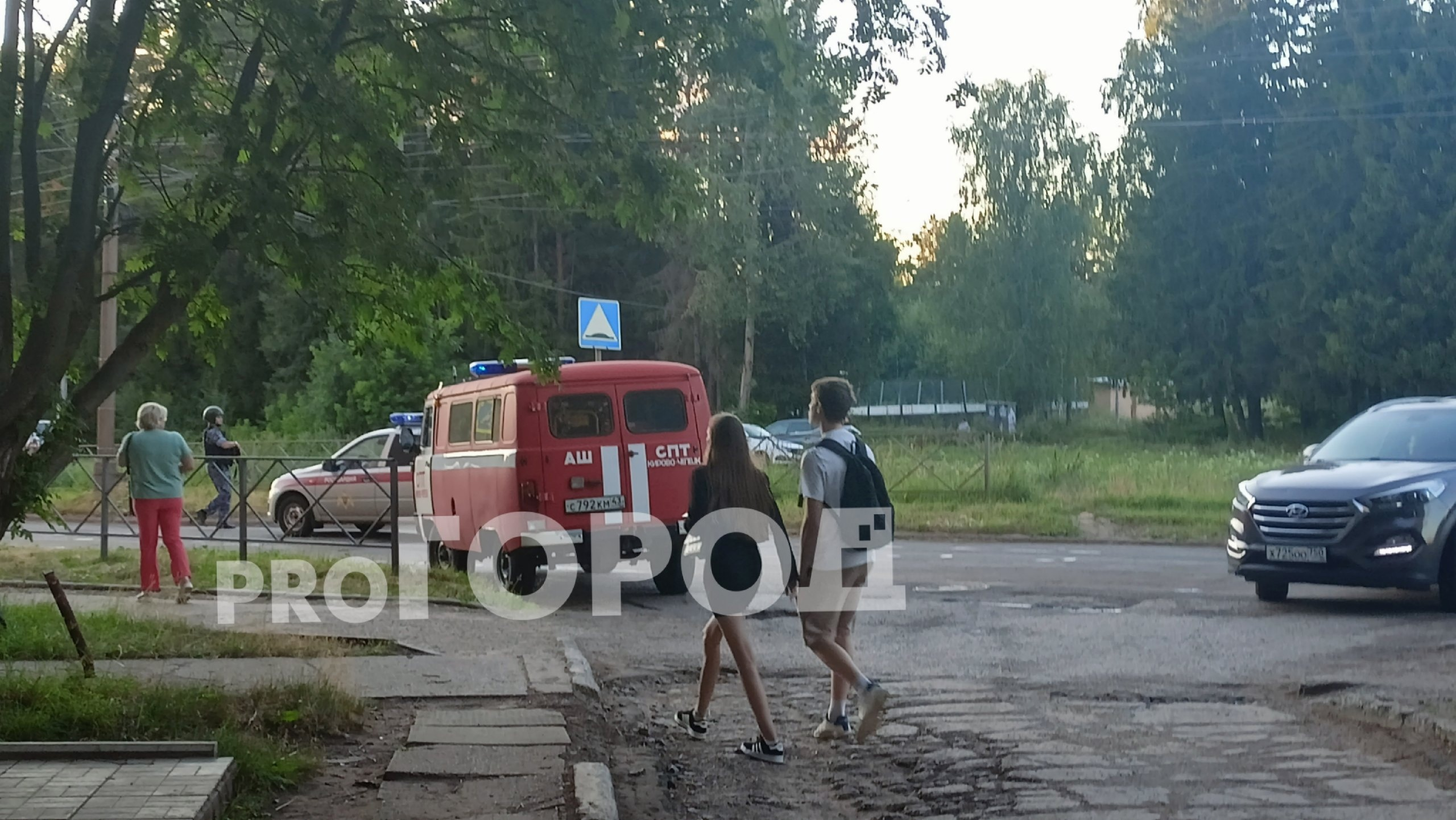 В Чепецке оцепили улицу Школьную: что нашли правоохранители?