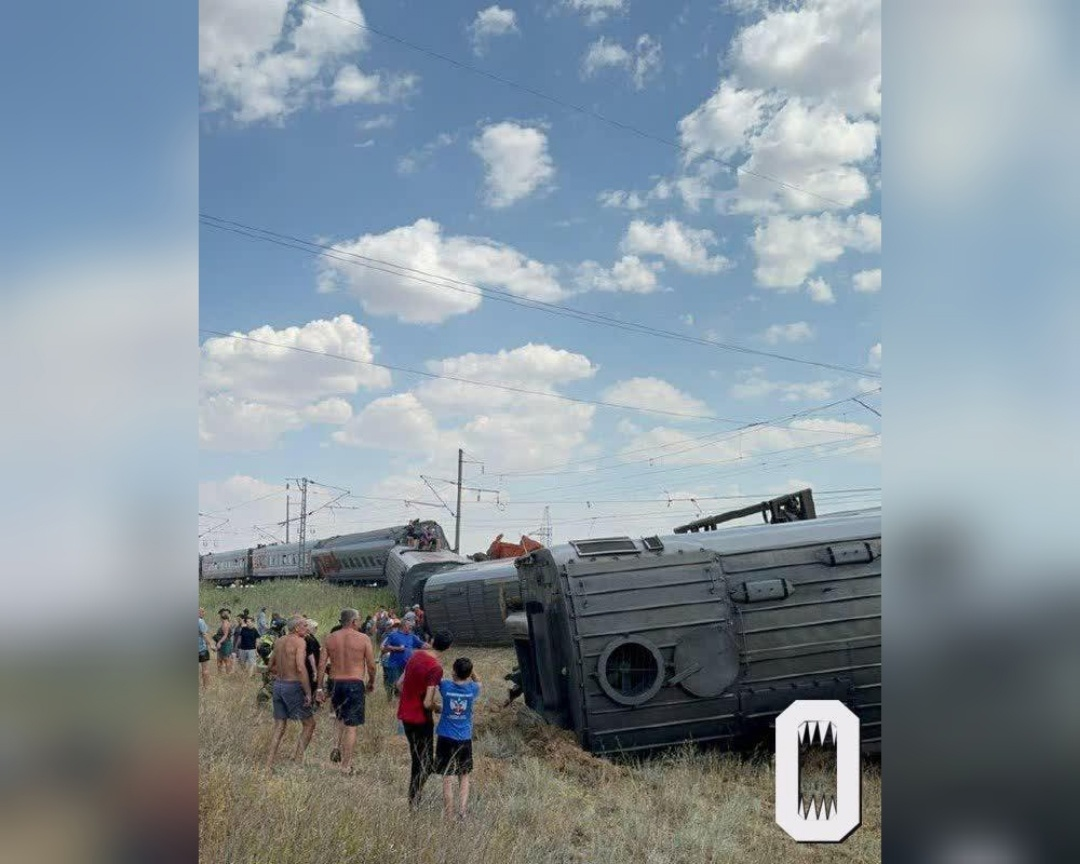 В Волгоградской области поезд сошел с рельс: 16 человек госпитализировали