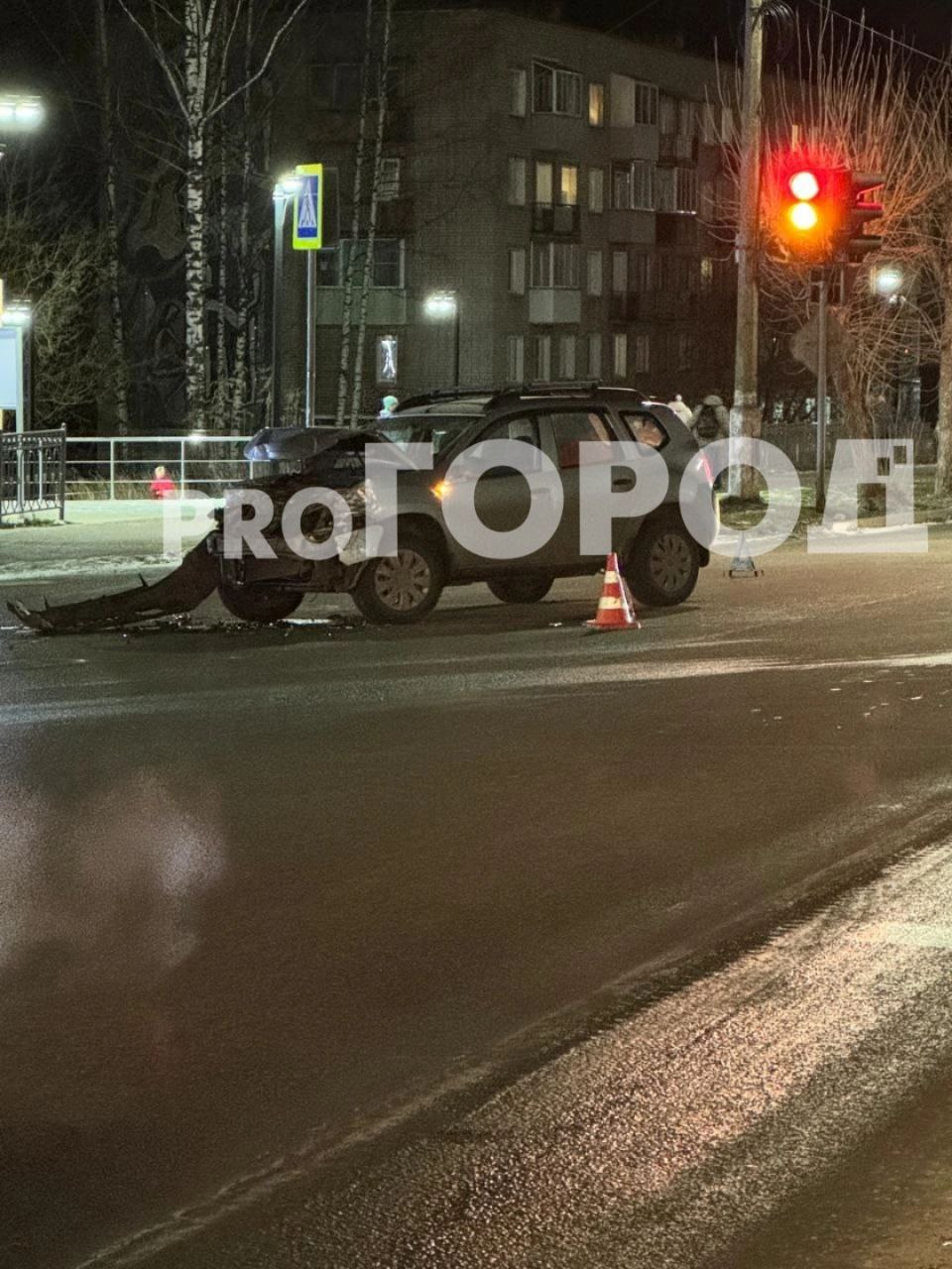 В Кирово-Чепецке кроссовер и фургон не смогли разъехаться на перекрестке