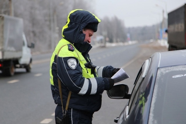 С 16 ноября у выехавших за город будут замораживать права: автолюбителей ждет неприятный сюрприз